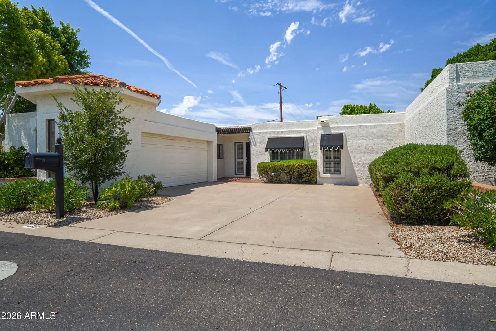 4818 N 35TH Place, Phoenix, AZ 85018 — photo 5 of 37