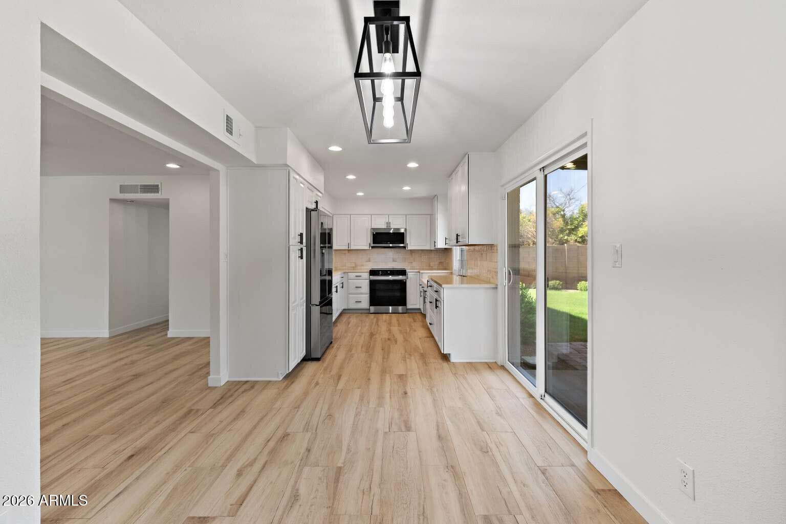 7608 N 18TH Avenue, Phoenix, AZ 85021 — photo 7 of 49