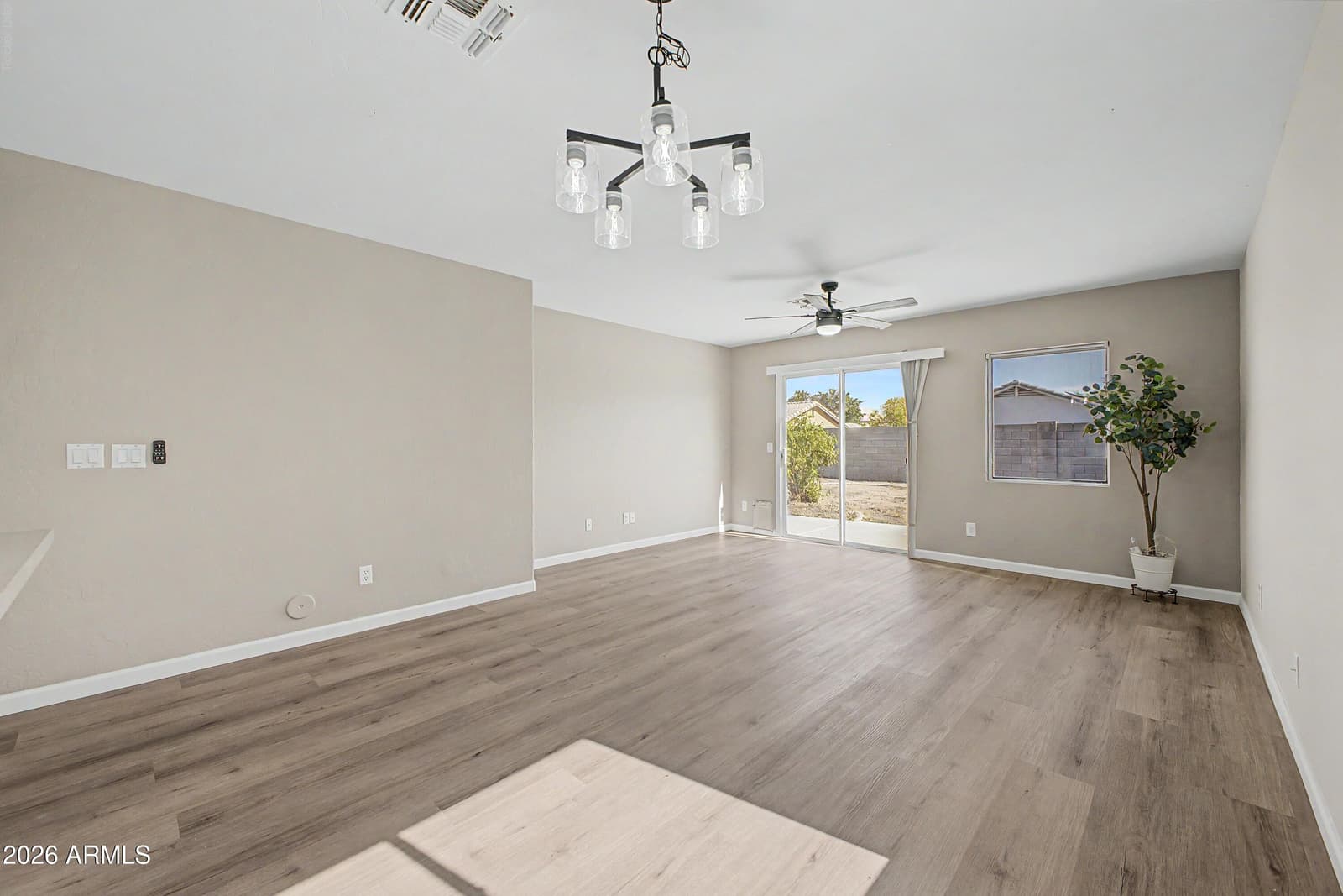 15465 W PORT ROYALE Lane, Surprise, AZ 85379 — photo 7 of 27