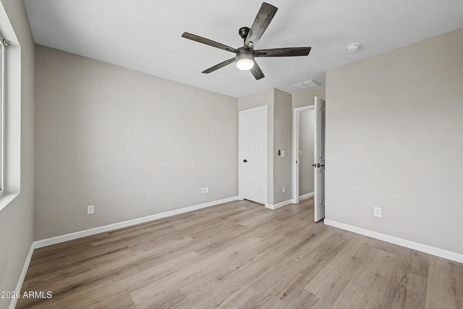 15465 W PORT ROYALE Lane, Surprise, AZ 85379 — photo 12 of 27