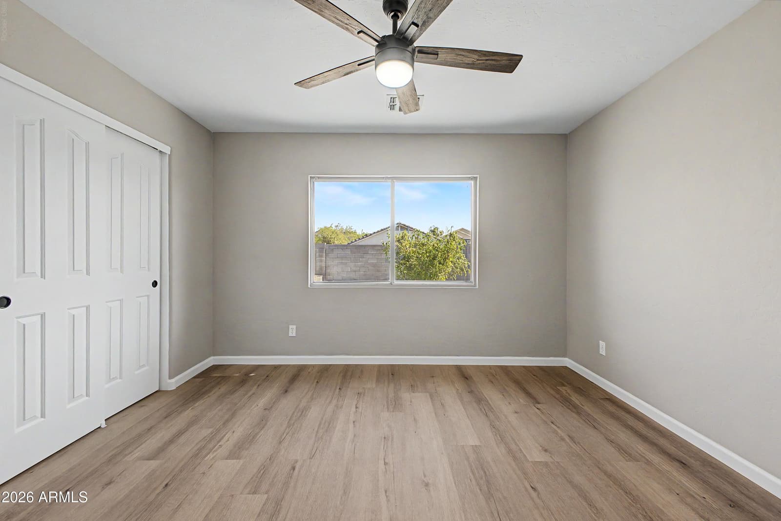 15465 W PORT ROYALE Lane, Surprise, AZ 85379 — photo 14 of 27