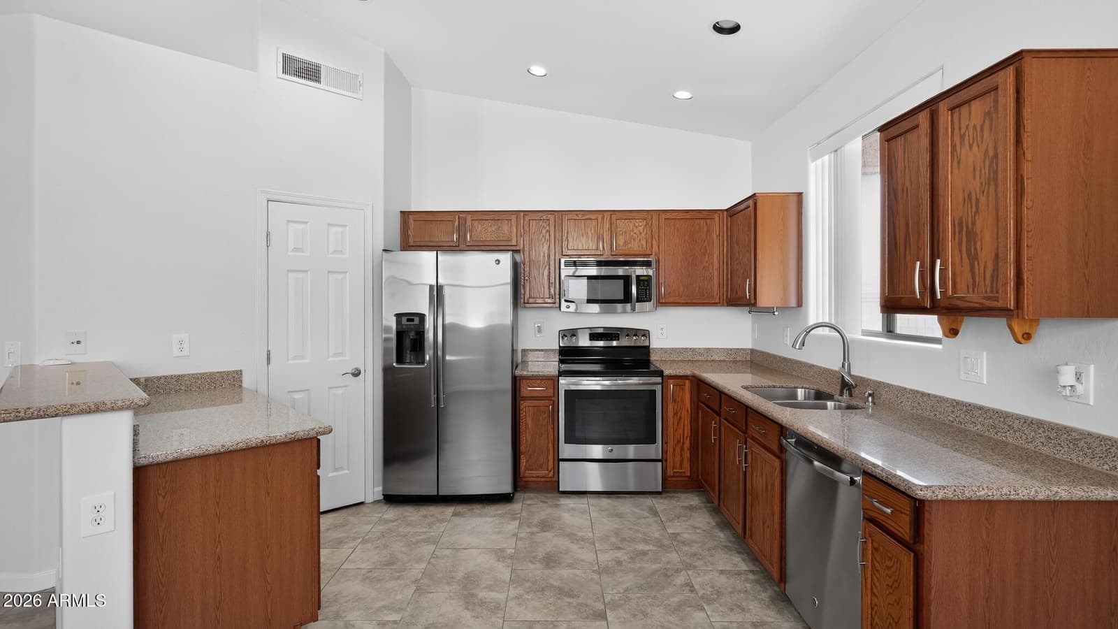 6730 E REGINA Street, Mesa, AZ 85215 — photo 4 of 11