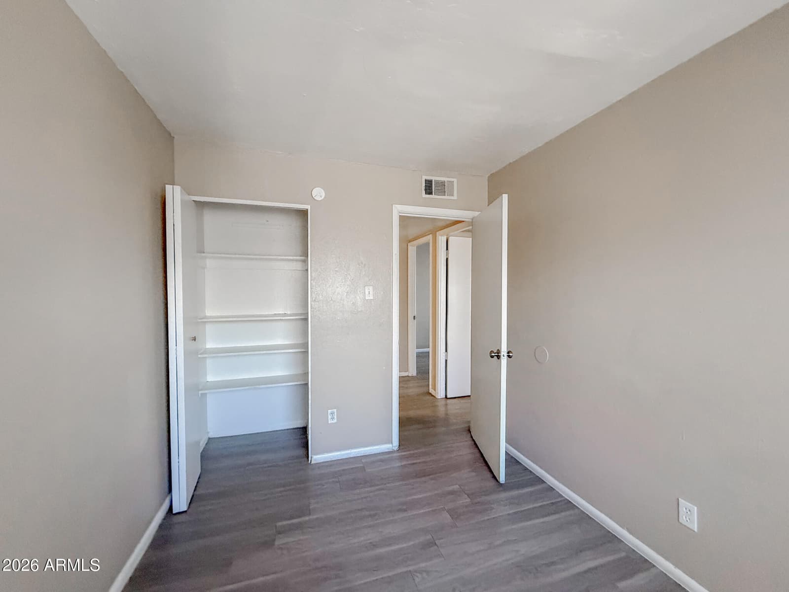3955 W WONDERVIEW Road, Phoenix, AZ 85019 — photo 17 of 24