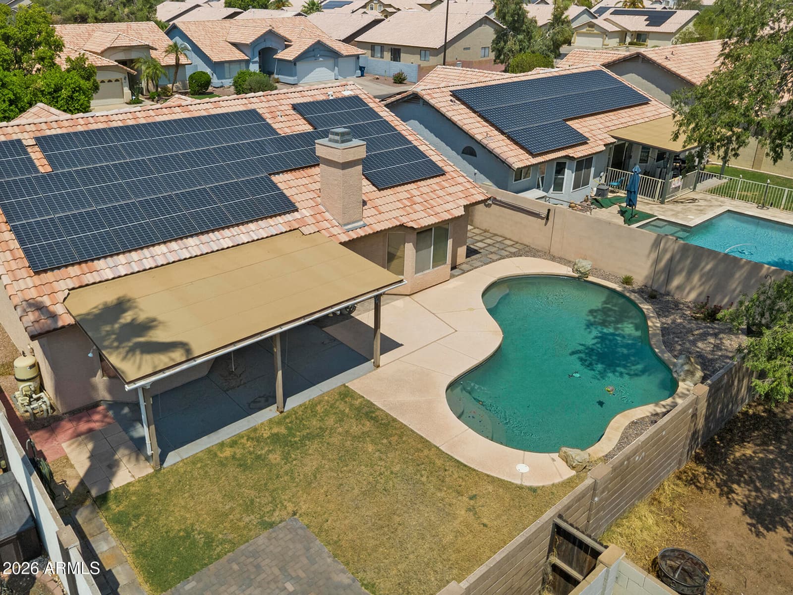325 S GOLDEN KEY Drive, Gilbert, AZ 85233 — photo 1 of 32