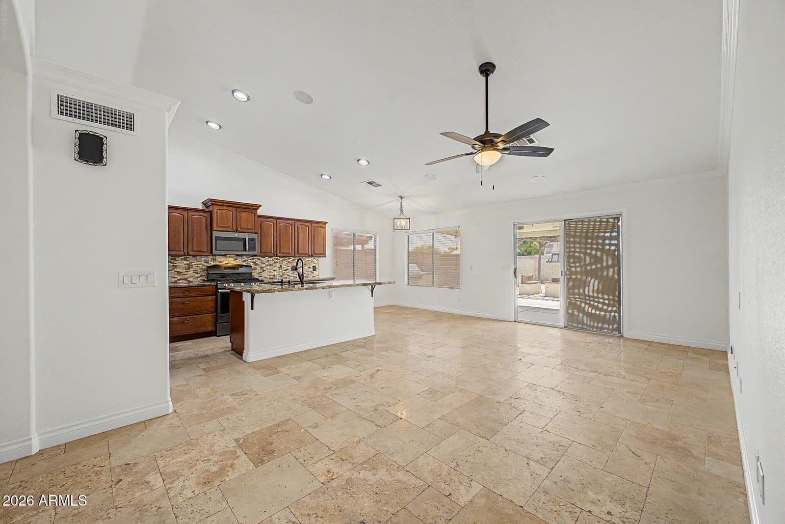 5007 W DAVIS Road, Glendale, AZ 85306 — photo 10 of 43