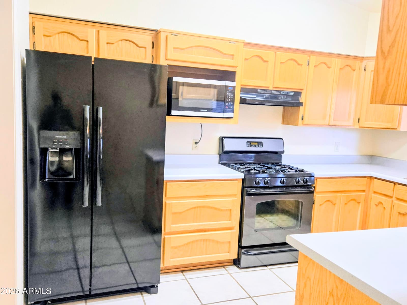 2899 NORTHRIDGE Street, Sierra Vista, AZ 85650 — photo 10 of 32