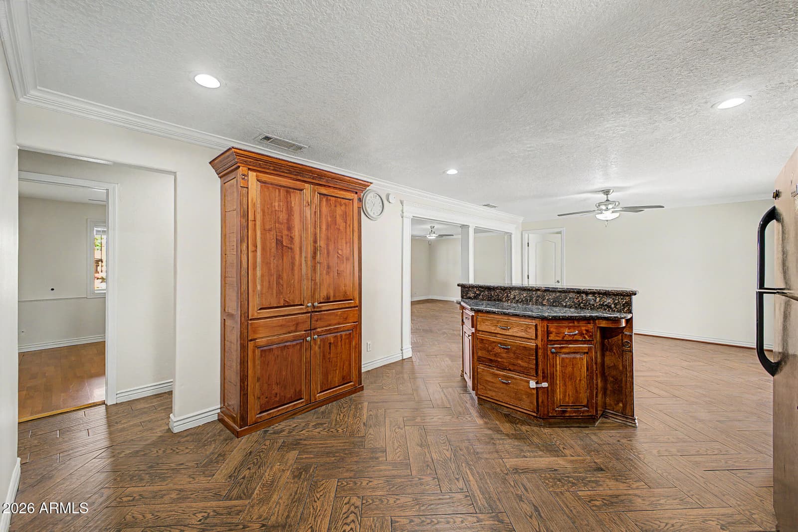 6241 W HIGHLAND Avenue, Phoenix, AZ 85033 — photo 11 of 27