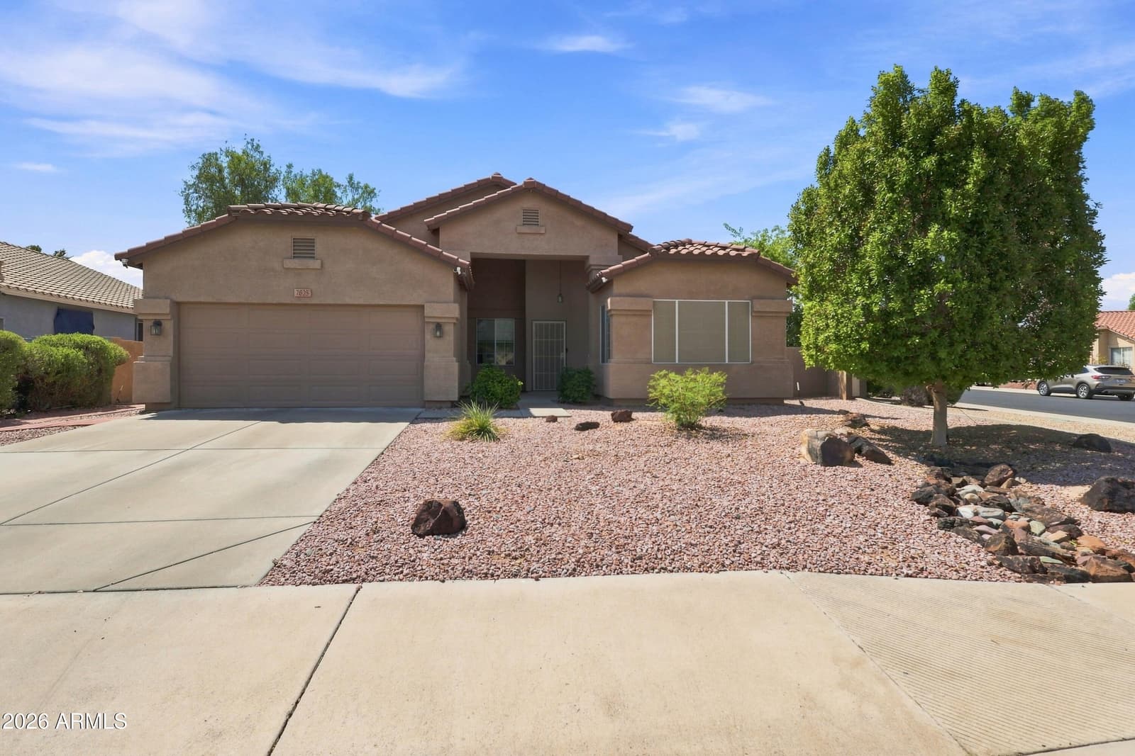 7625 W NORTHVIEW Avenue, Glendale, AZ 85303 — photo 2 of 39