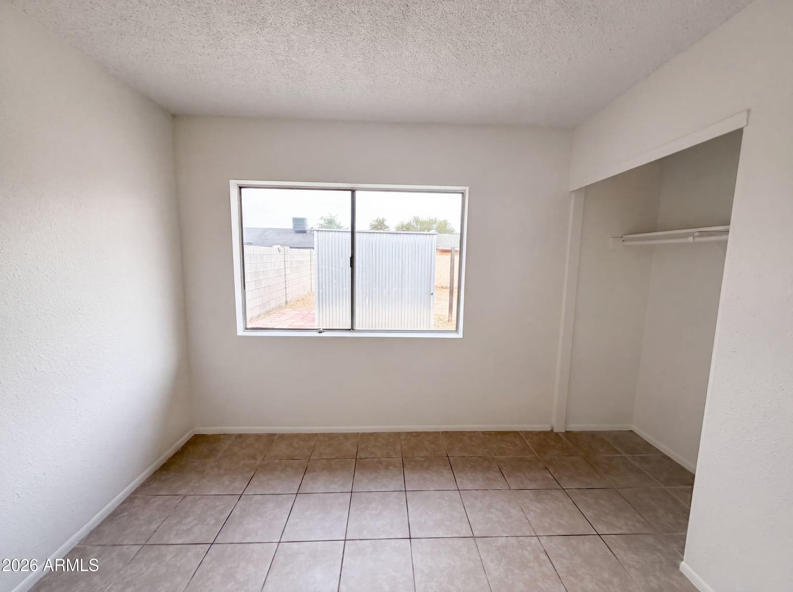 6036 N 72ND Drive, Glendale, AZ 85303 — photo 4 of 20