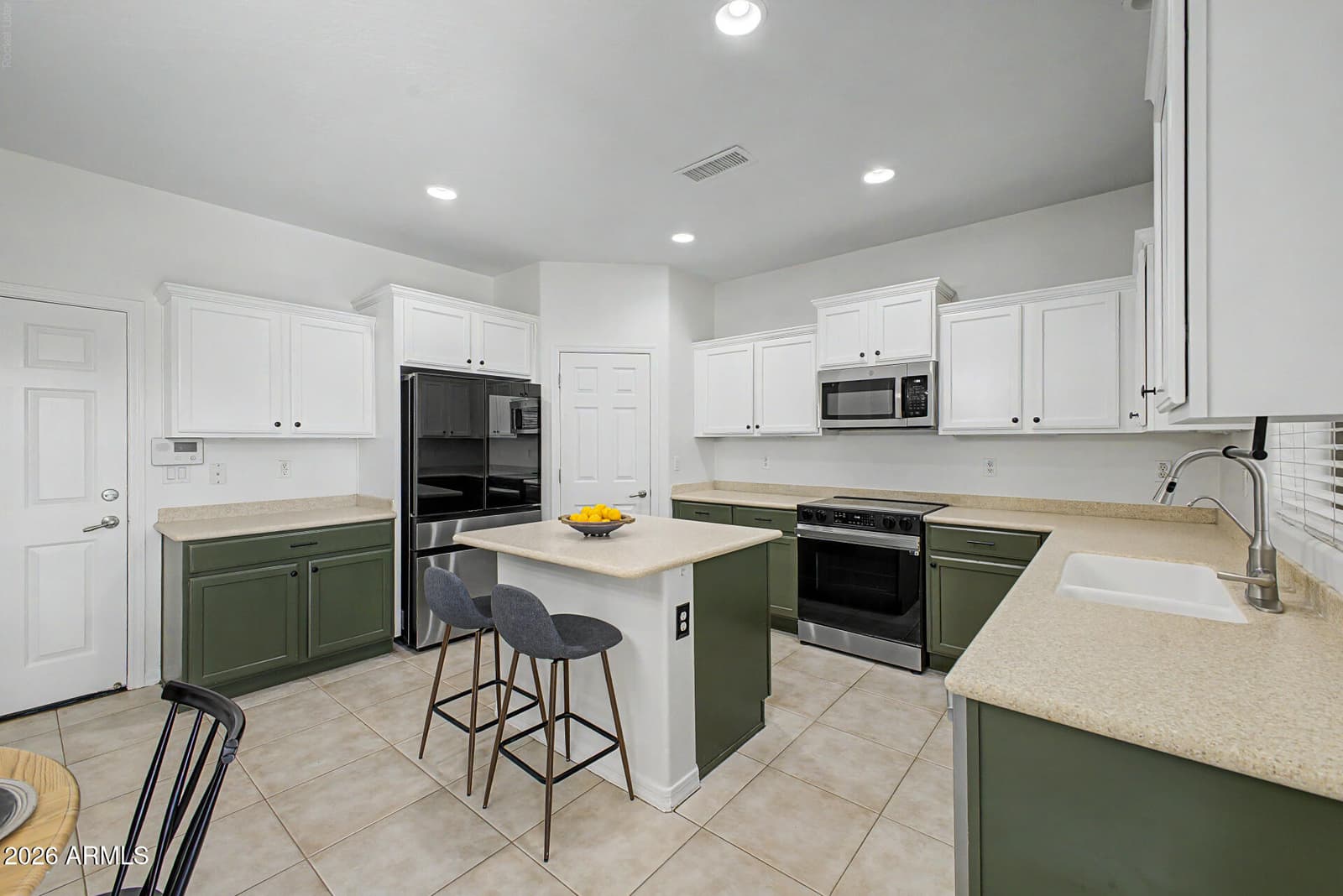 2209 W KATHLEEN Road, Phoenix, AZ 85023 — photo 12 of 36