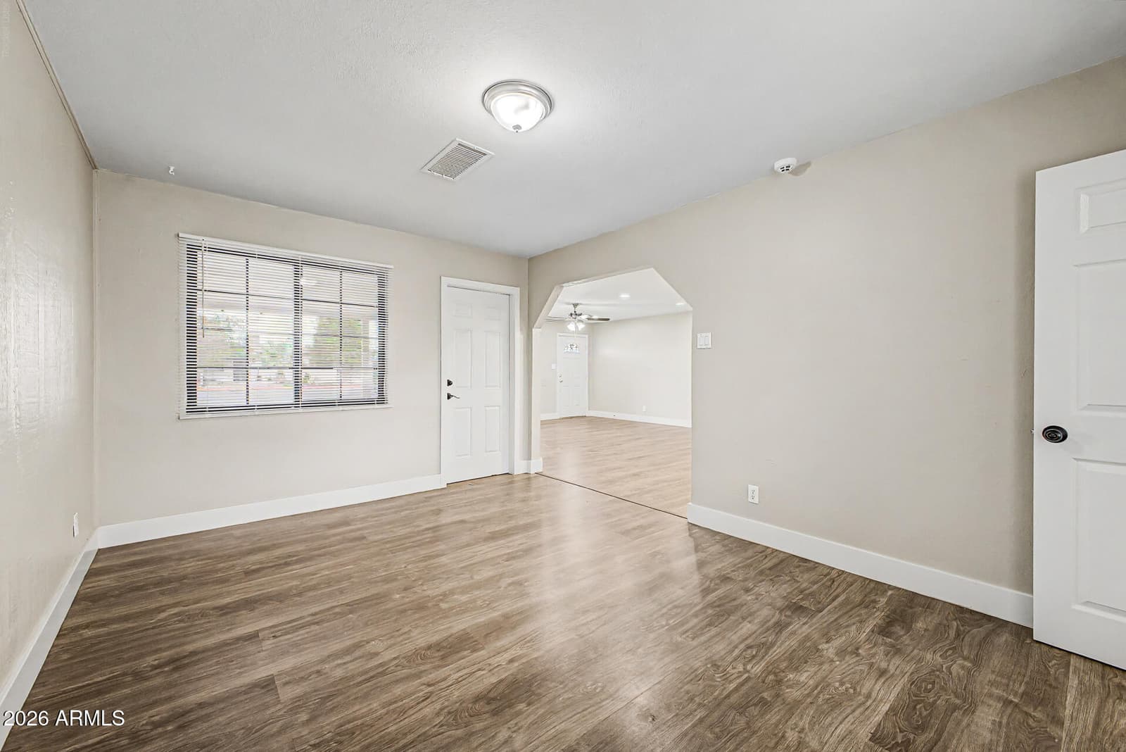 3131 W MARYLAND Avenue, Phoenix, AZ 85017 — photo 6 of 44