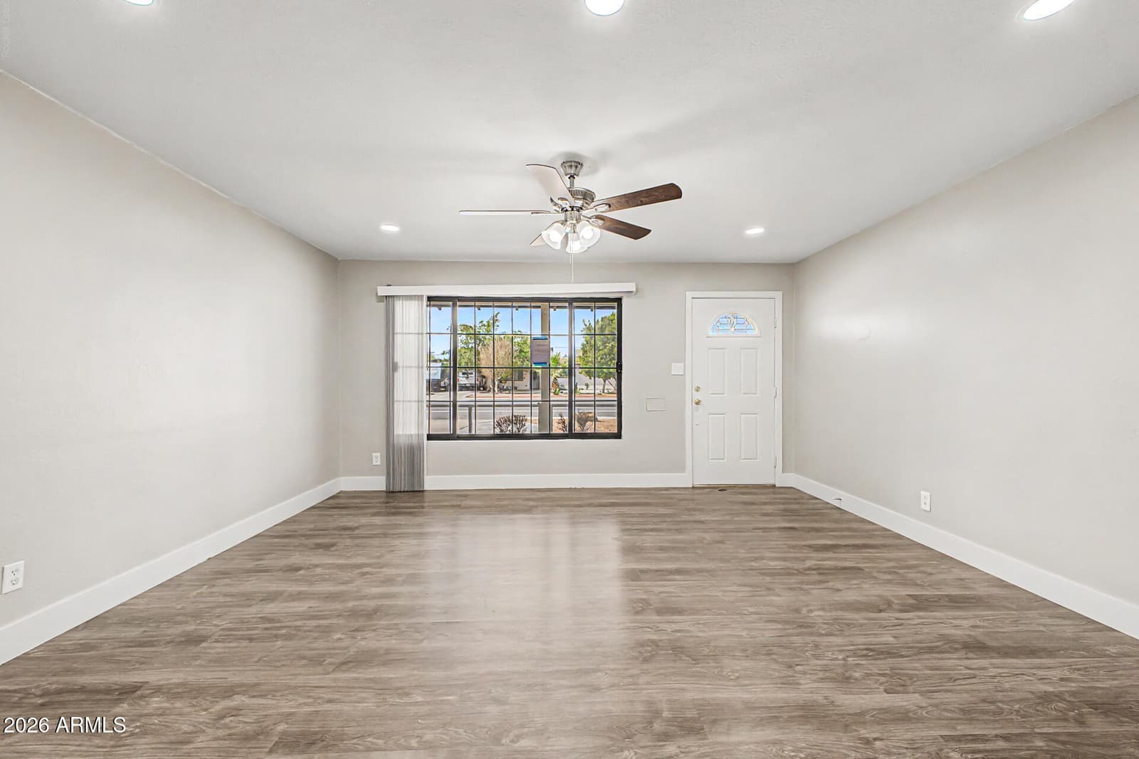 3131 W MARYLAND Avenue, Phoenix, AZ 85017 — photo 9 of 44