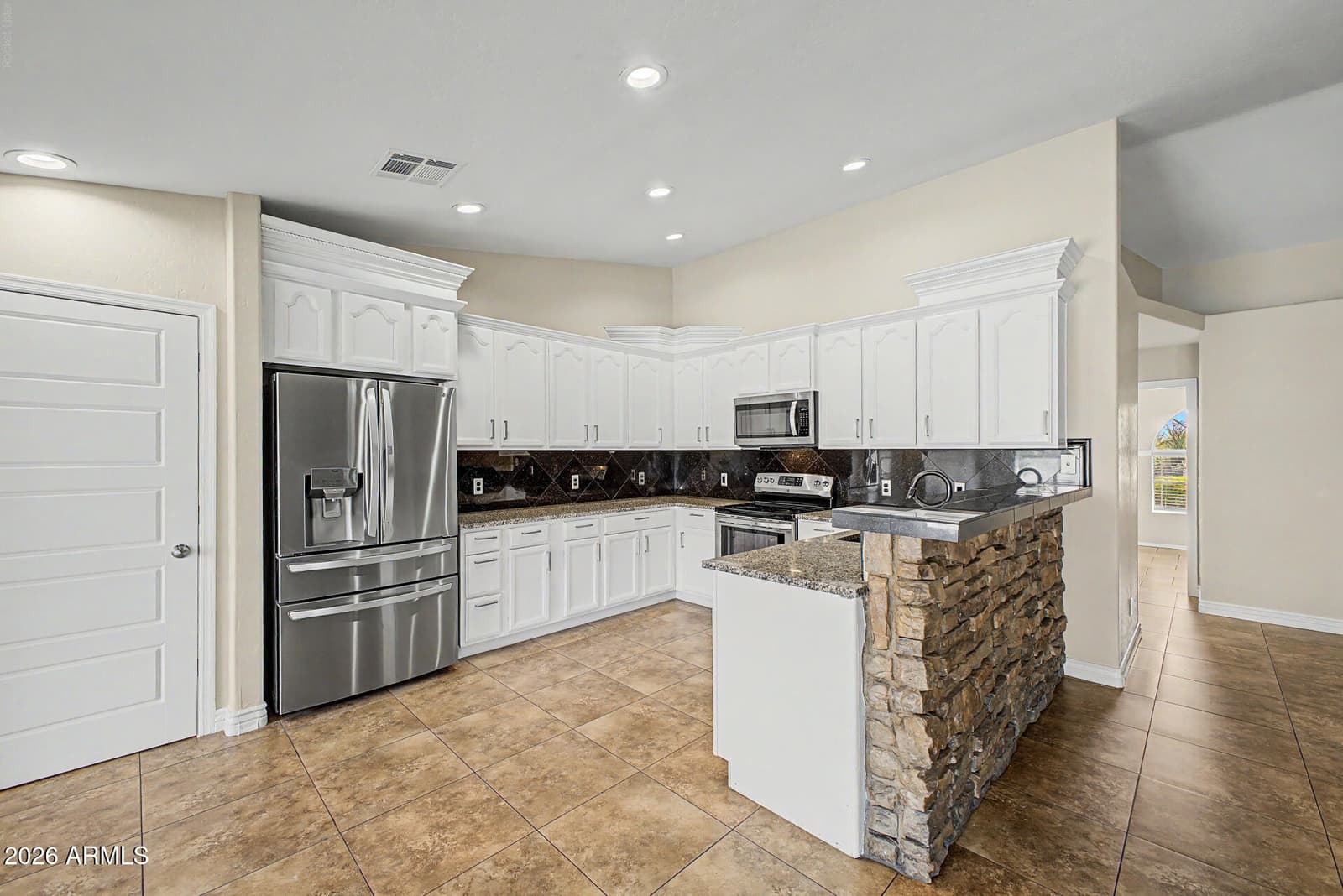 4986 E MAGNUS Drive, San Tan Valley, AZ 85140 — photo 12 of 36