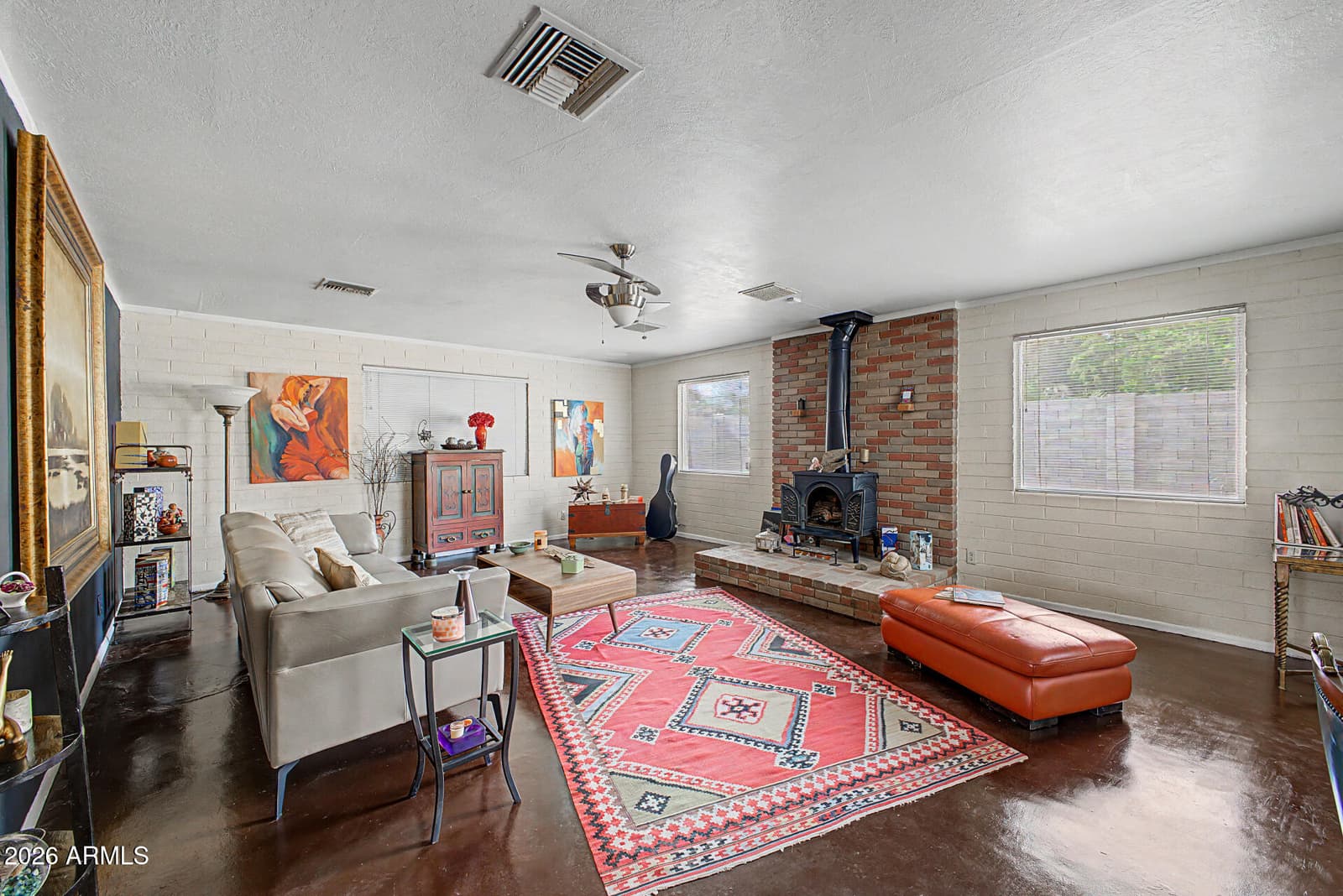 1202 E BECKER Lane, Phoenix, AZ 85020 — photo 10 of 24