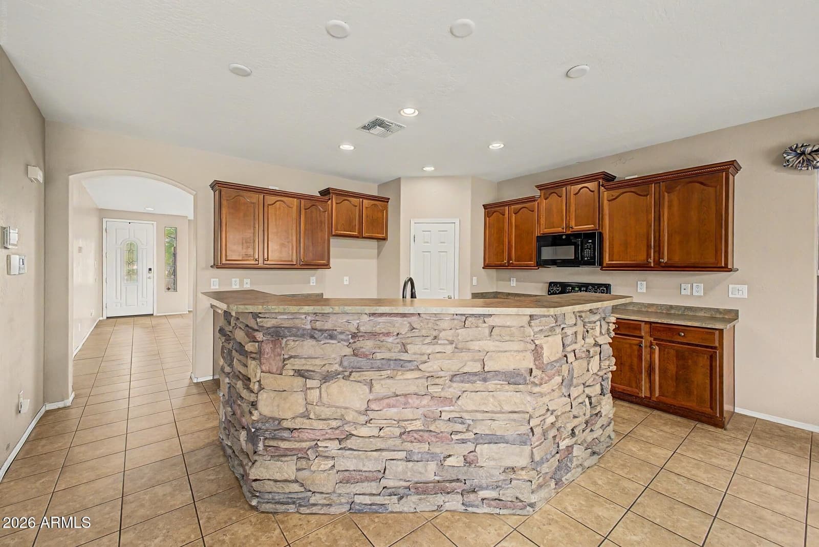 9807 S 43RD Lane, Laveen, AZ 85339 — photo 8 of 36