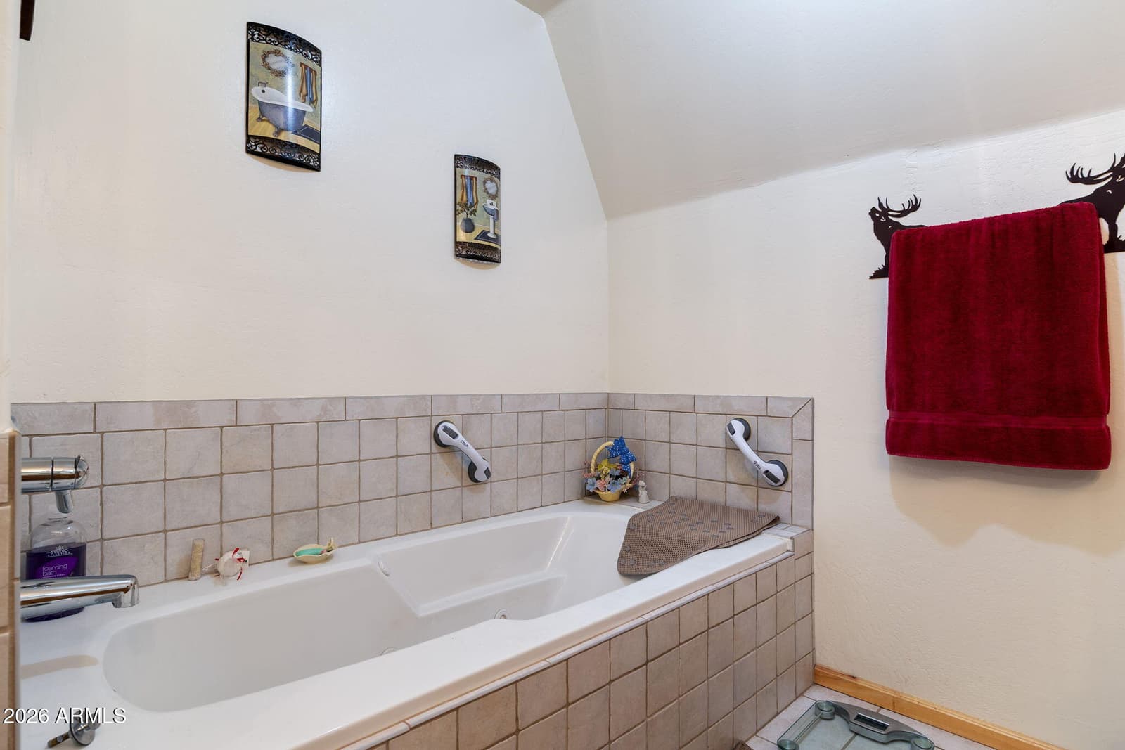 2290 THUNDERBIRD Way, Overgaard, AZ 85933 — photo 17 of 36