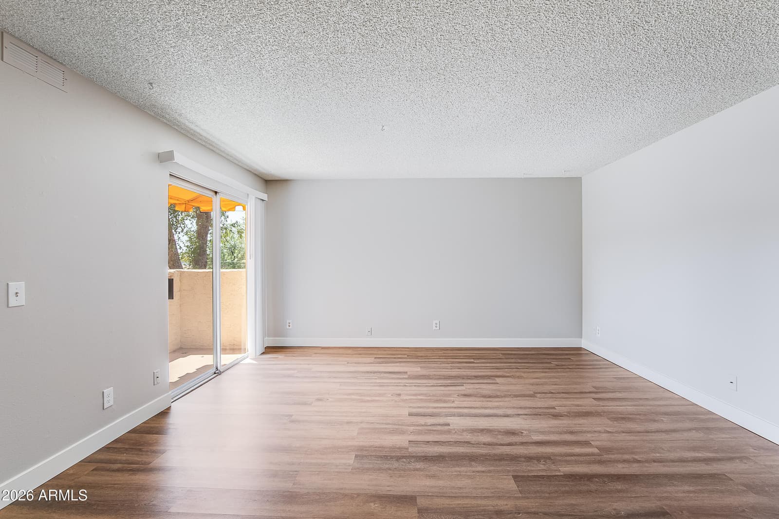 8808 N 8TH Street 203, Phoenix, AZ 85020 — photo 3 of 23