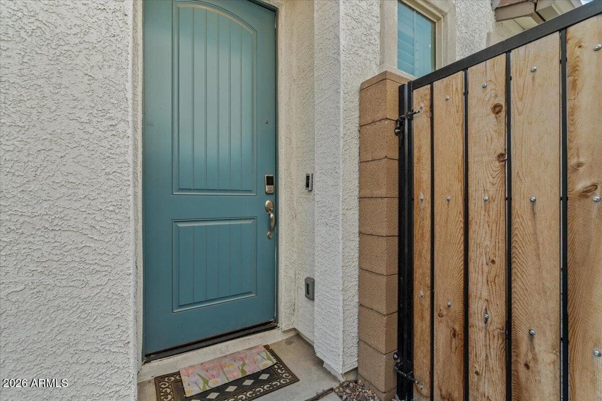 2786 S APACHE Drive, Chandler, AZ 85286 — photo 4 of 35