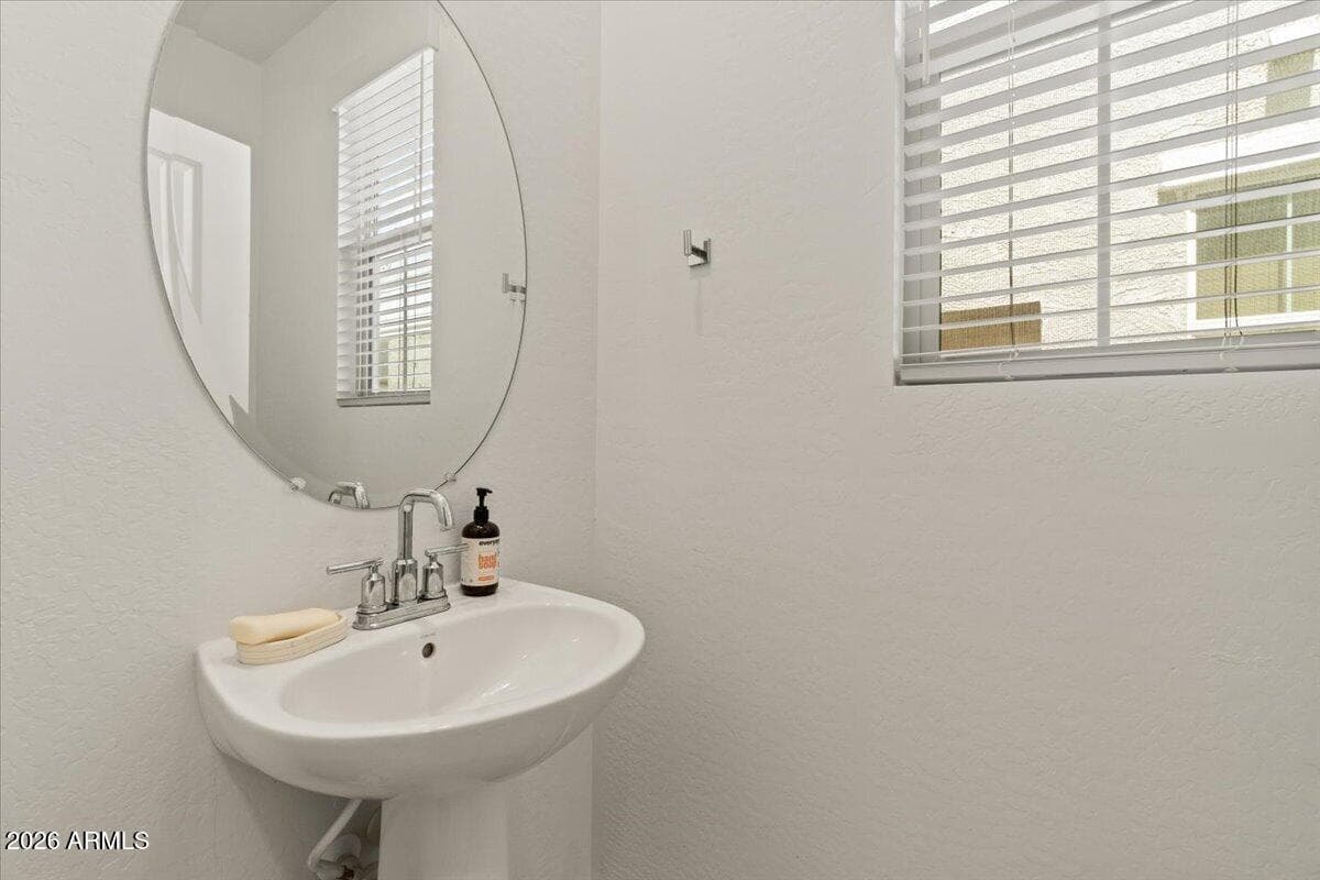 2786 S APACHE Drive, Chandler, AZ 85286 — photo 15 of 35