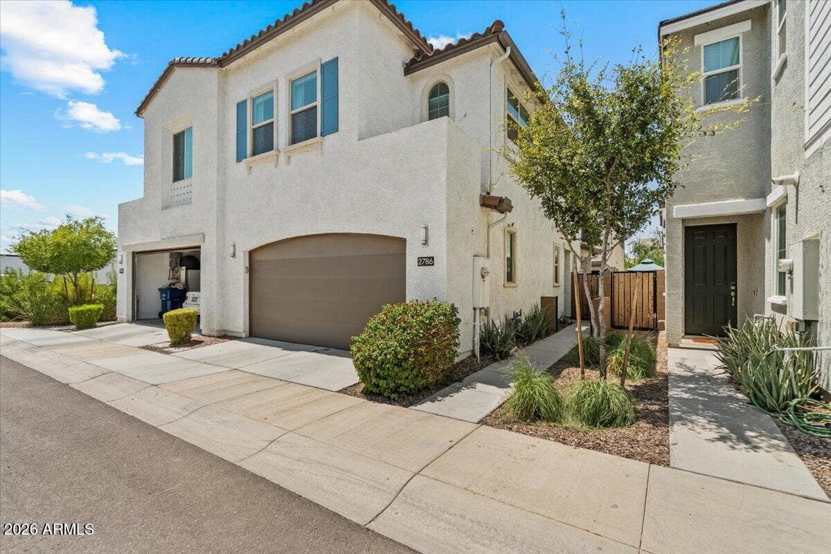 2786 S APACHE Drive, Chandler, AZ 85286 — photo 1 of 35
