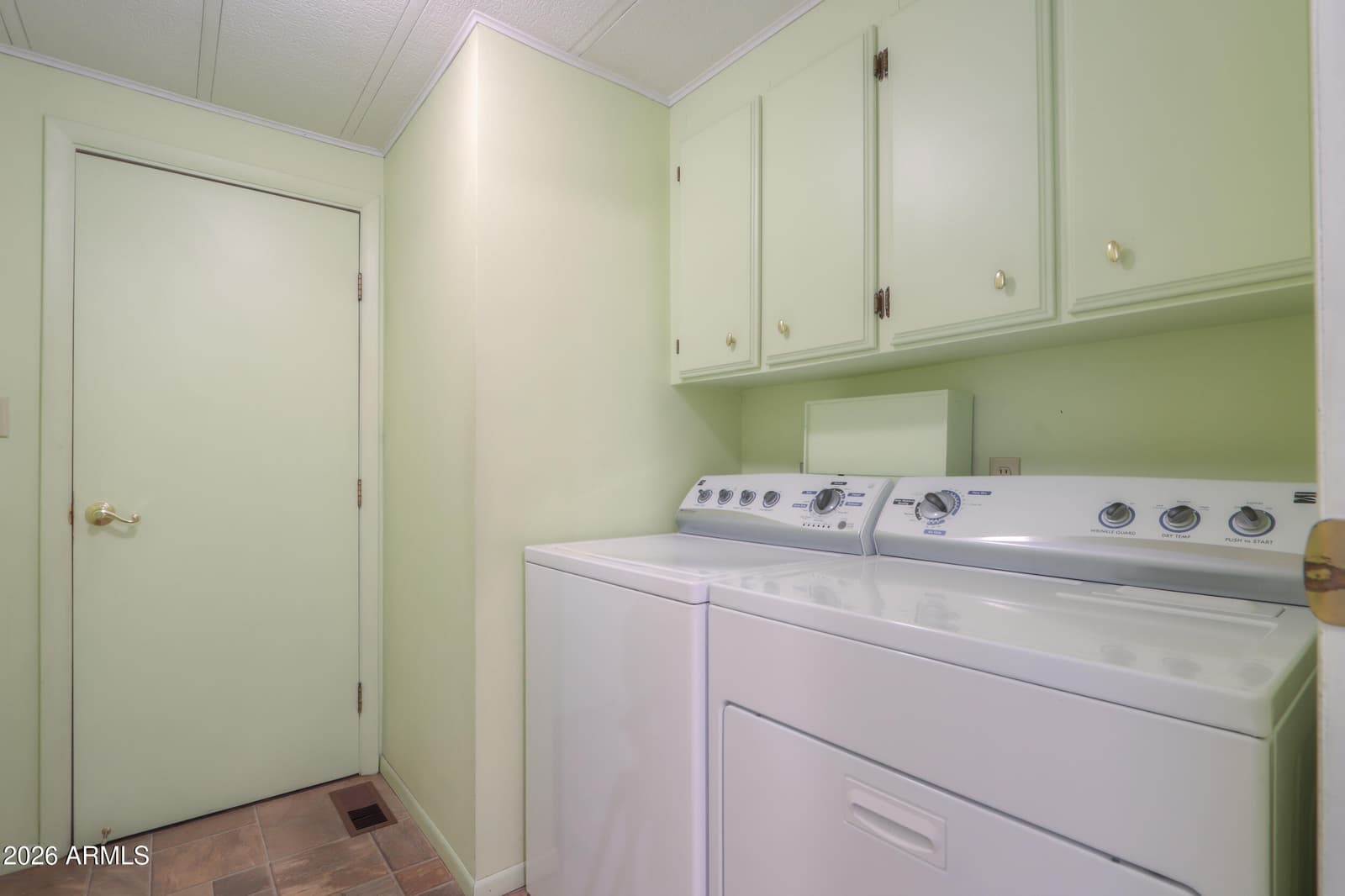 15602 N 16TH Drive, Phoenix, AZ 85023 — photo 15 of 28