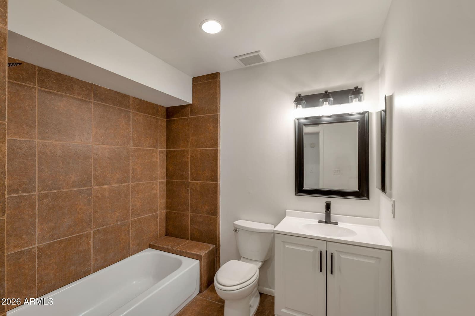 3016 W BOCA RATON Road, Phoenix, AZ 85053 — photo 8 of 16