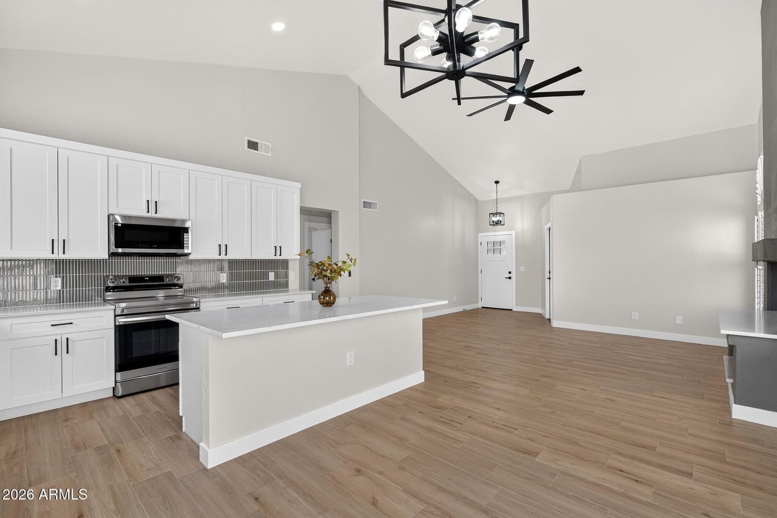 14605 S 41ST Way, Phoenix, AZ 85044 — photo 9 of 24