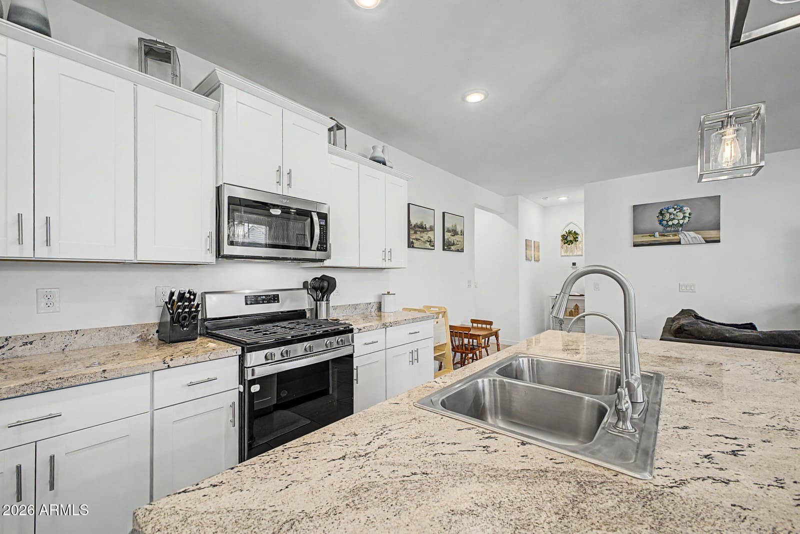 8812 W AGORA Lane, Tolleson, AZ 85353 — photo 13 of 40