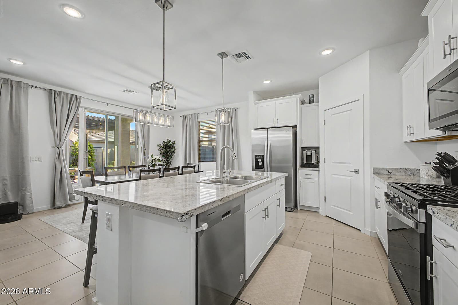 8812 W AGORA Lane, Tolleson, AZ 85353 — photo 14 of 40