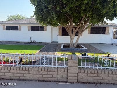 2714 N 40th Avenue, Phoenix, AZ 85009 — photo 4 of 54