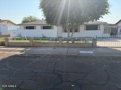 2714 N 40th Avenue, Phoenix, AZ 85009 — photo 6 of 54