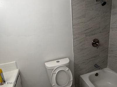 2714 N 40th Avenue, Phoenix, AZ 85009 — photo 10 of 54
