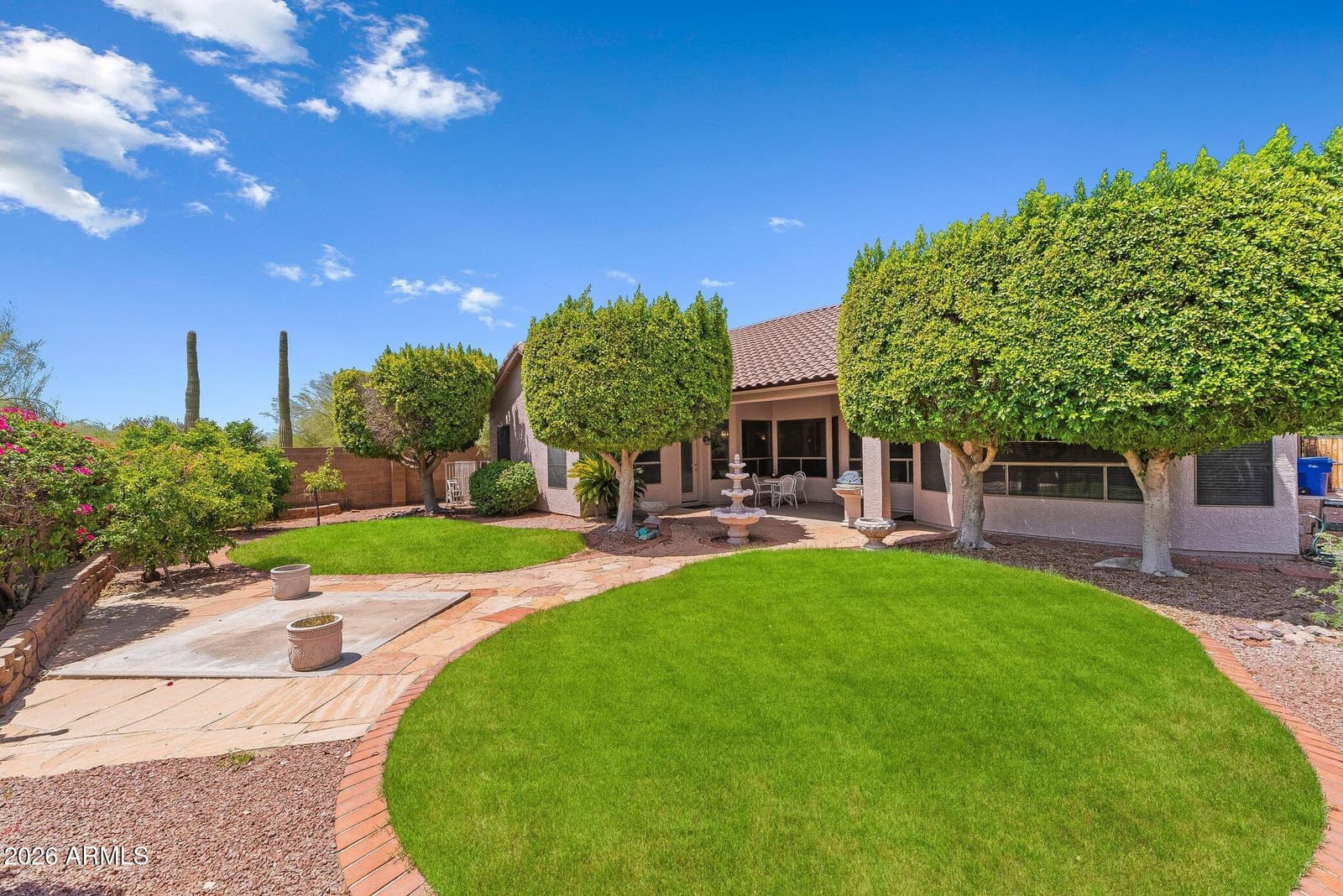 9513 E KNOLL Circle, Mesa, AZ 85207 — photo 5 of 38