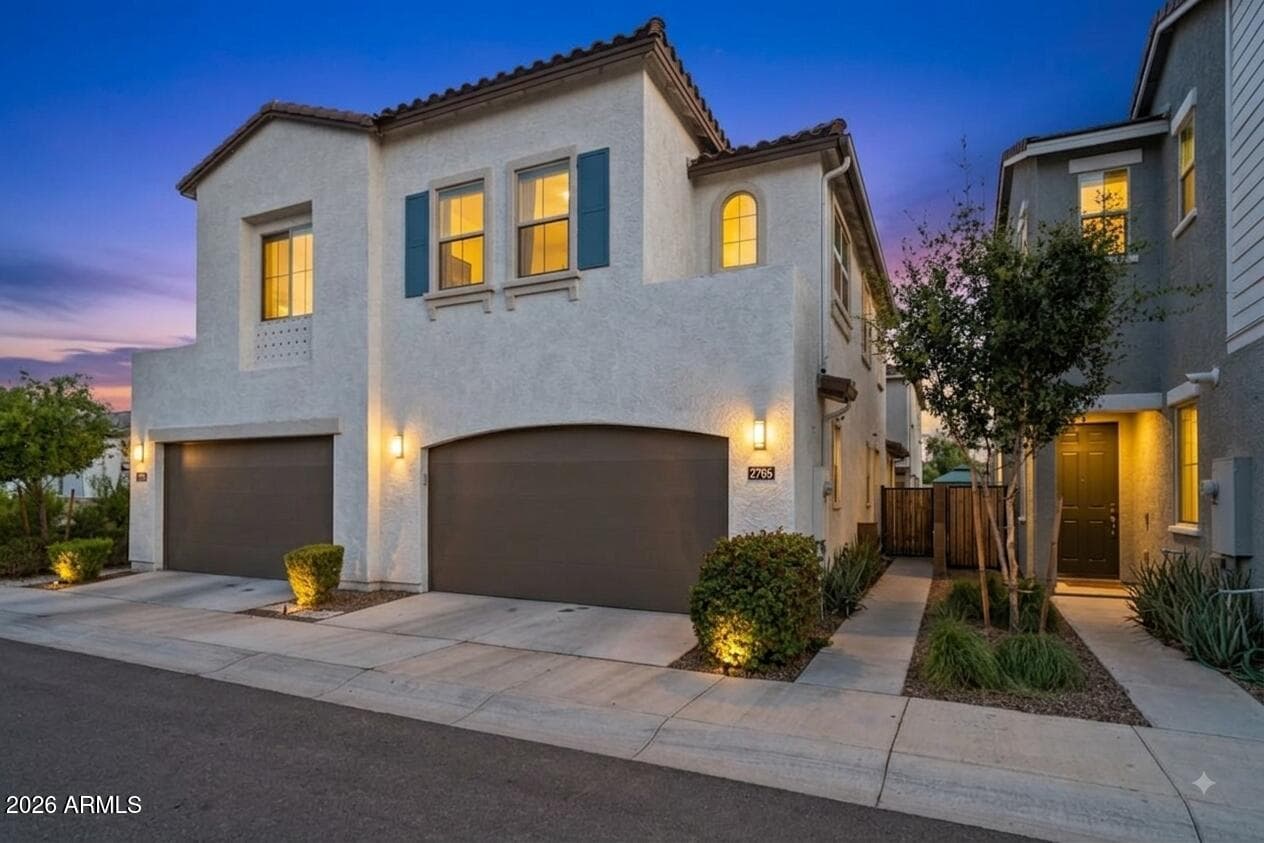 2786 S APACHE Drive, Chandler, AZ 85286 — photo 2 of 35