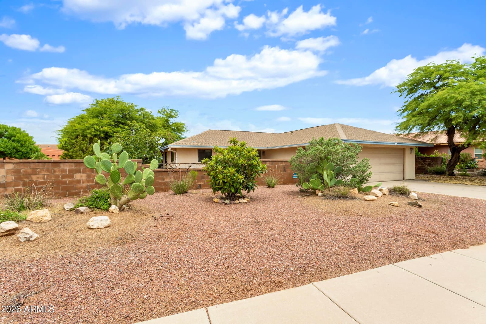 5255 HIGHLAND SHADOWS Drive, Sierra Vista, AZ 85635 — photo 2 of 33