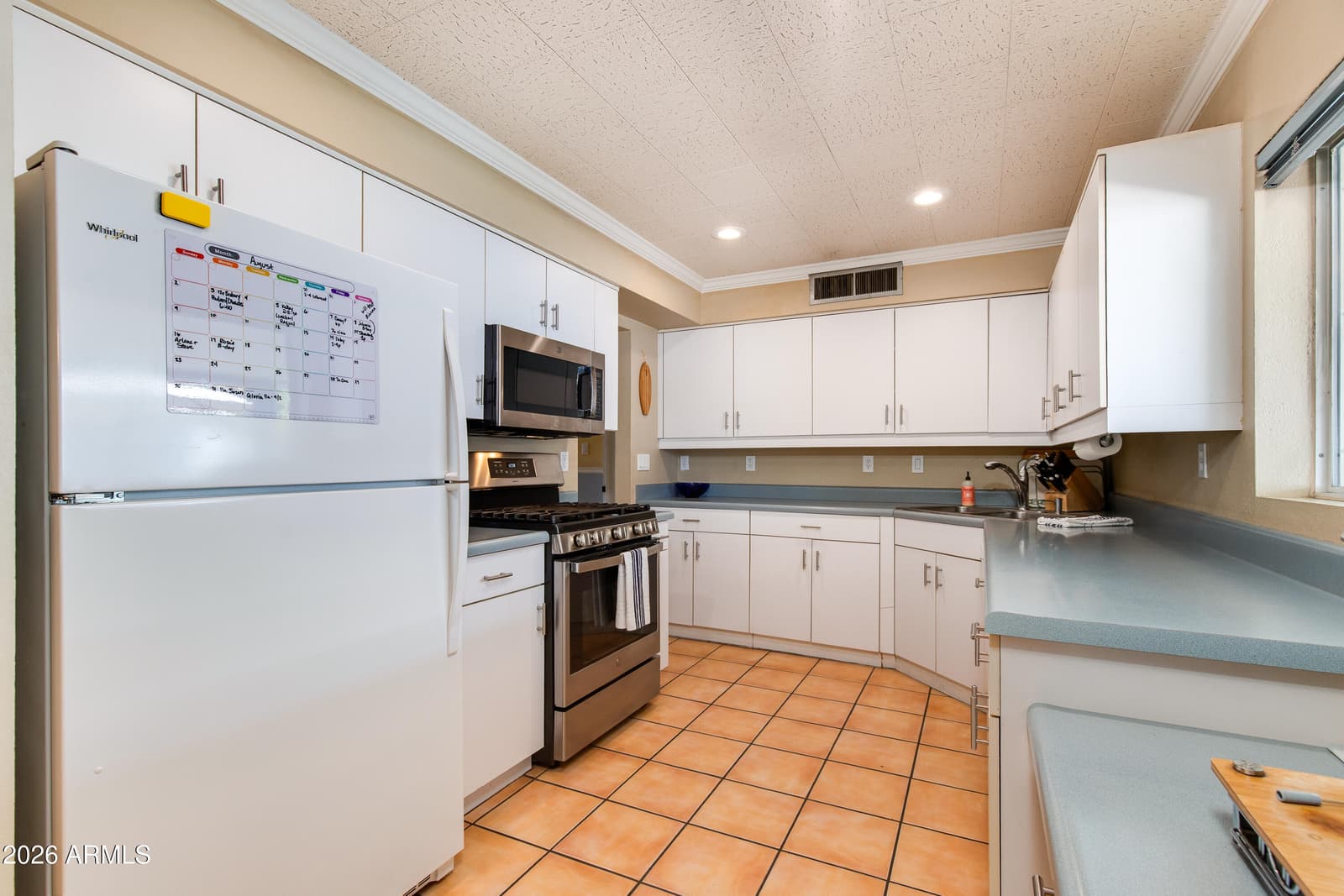 3418 E ROMA Avenue, Phoenix, AZ 85018 — photo 8 of 15