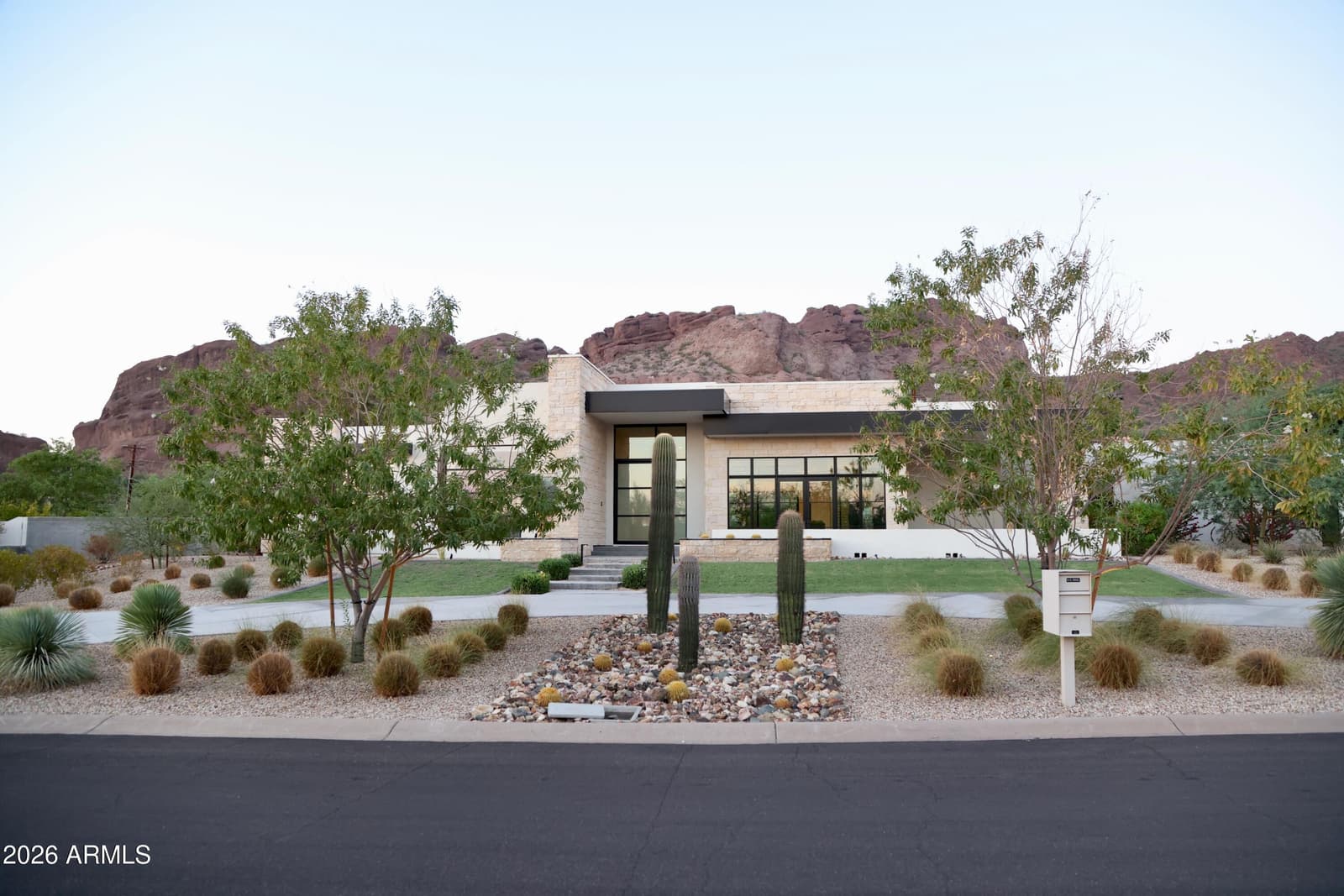 4822 E PALOMINO Road, Phoenix, AZ 85018 — photo 1 of 42