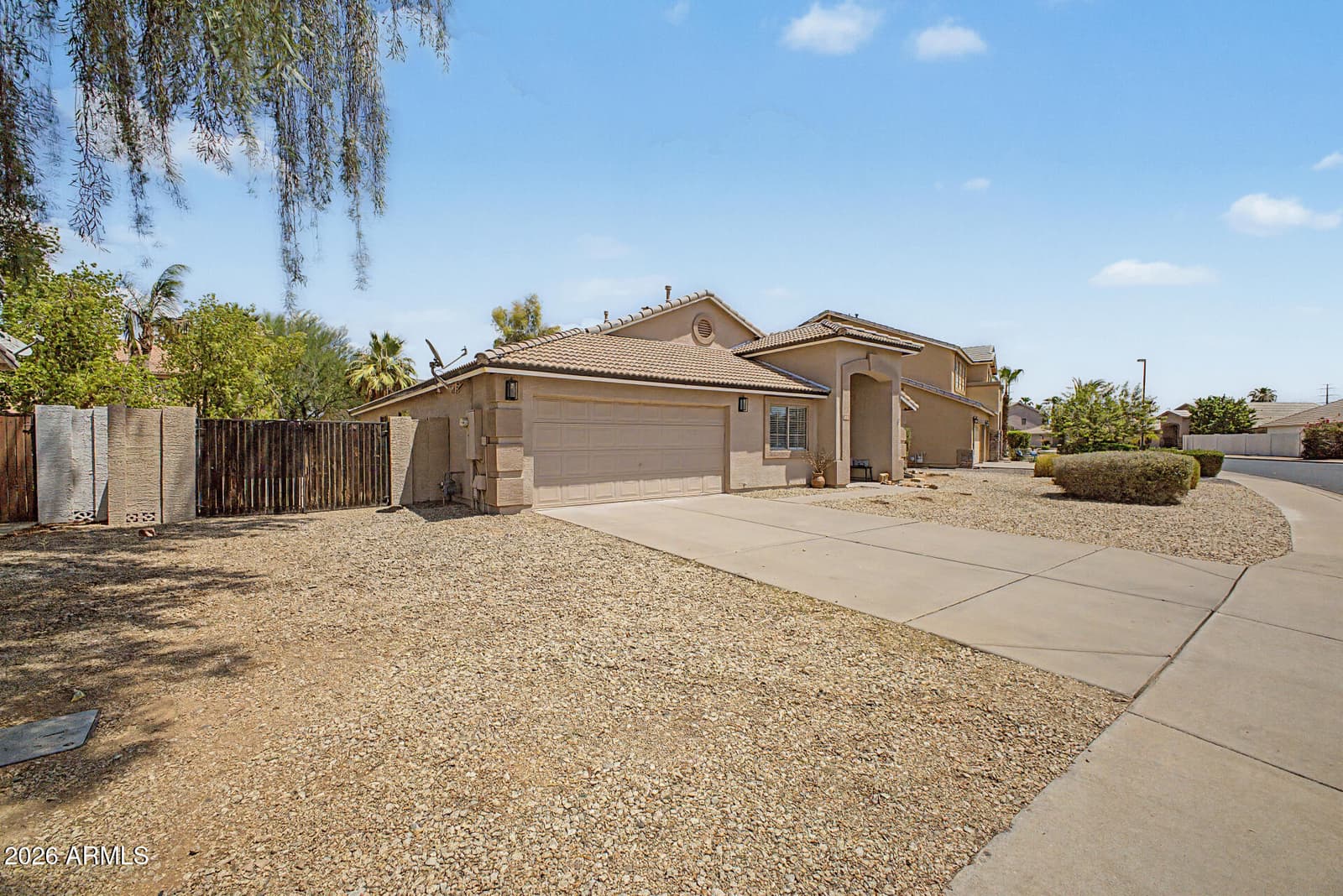 1812 E SAGEBRUSH Street, Gilbert, AZ 85296 — photo 7 of 51
