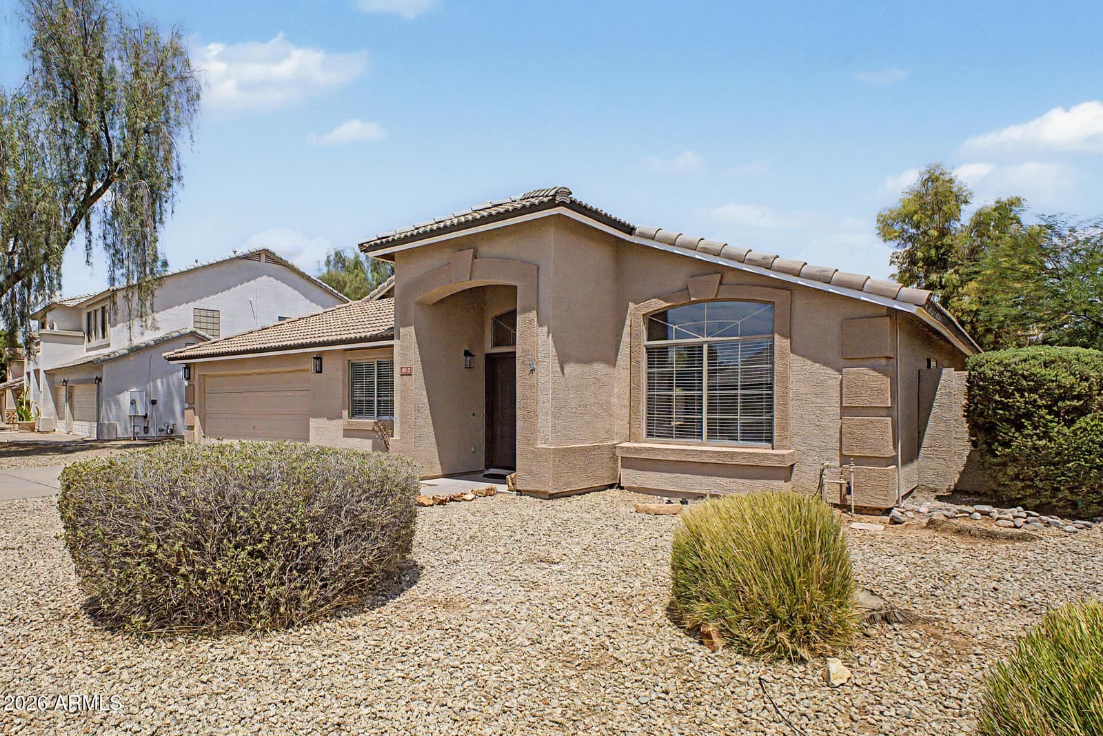1812 E SAGEBRUSH Street, Gilbert, AZ 85296 — photo 10 of 51