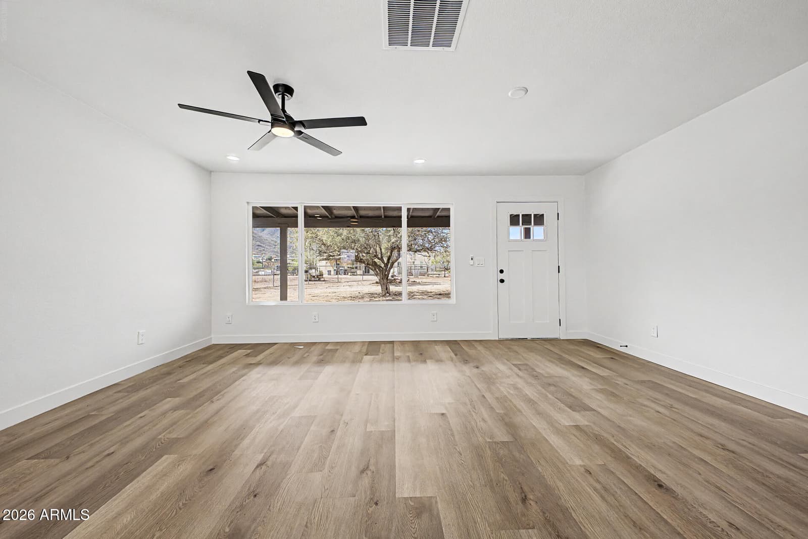 42845 N 7th Avenue, New River, AZ 85087 — photo 5 of 24