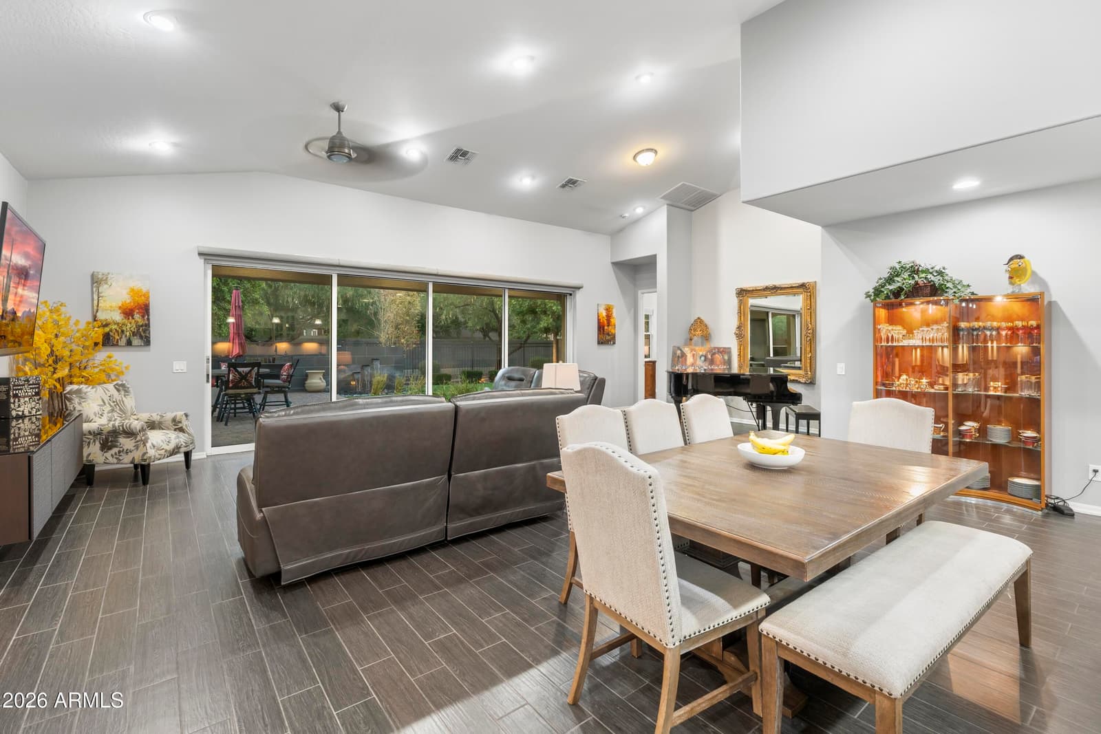 2922 E MINNEZONA Avenue, Phoenix, AZ 85016 — photo 11 of 45