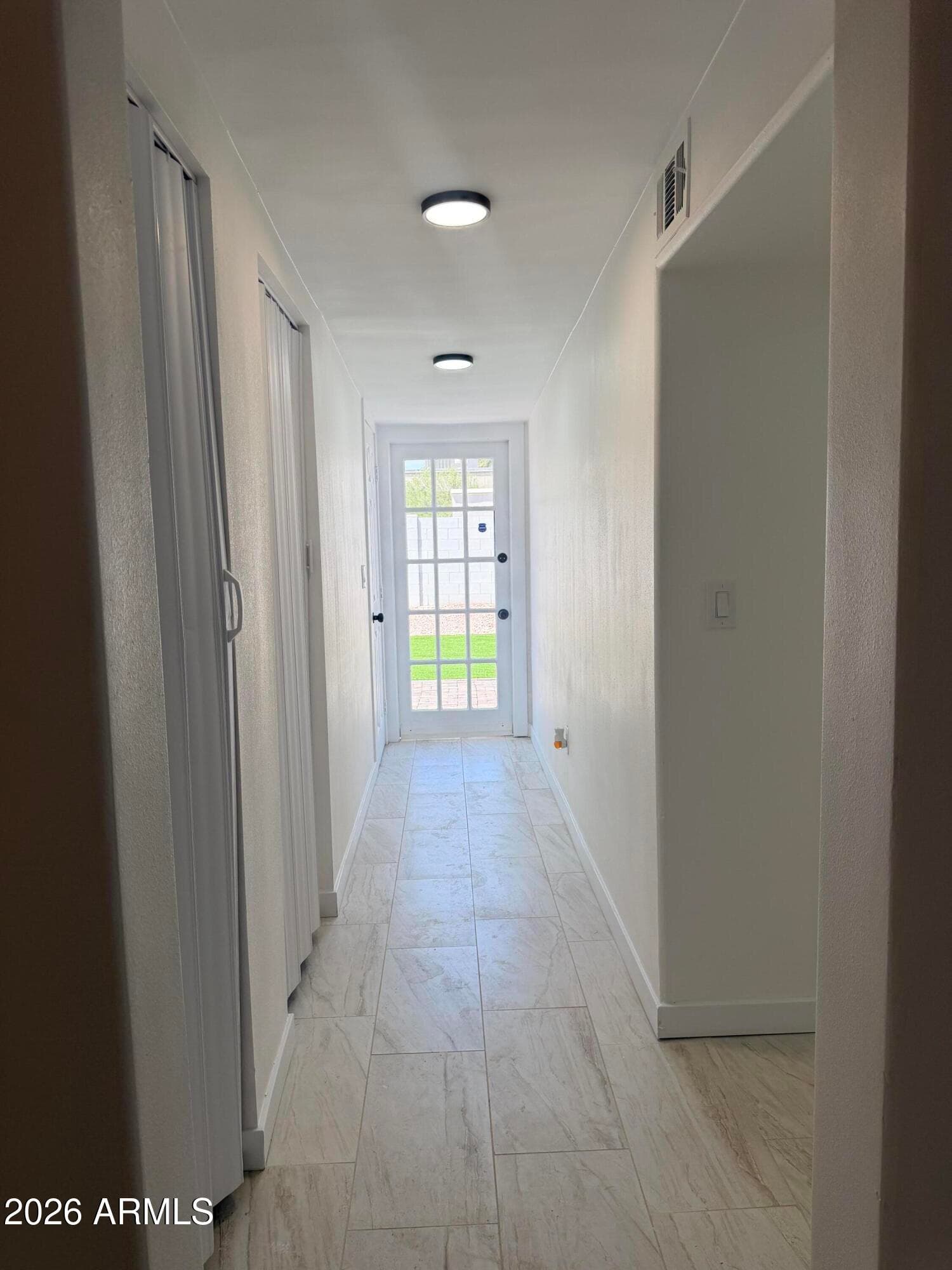 338 E MARILYN Avenue, Mesa, AZ 85210 — photo 10 of 23