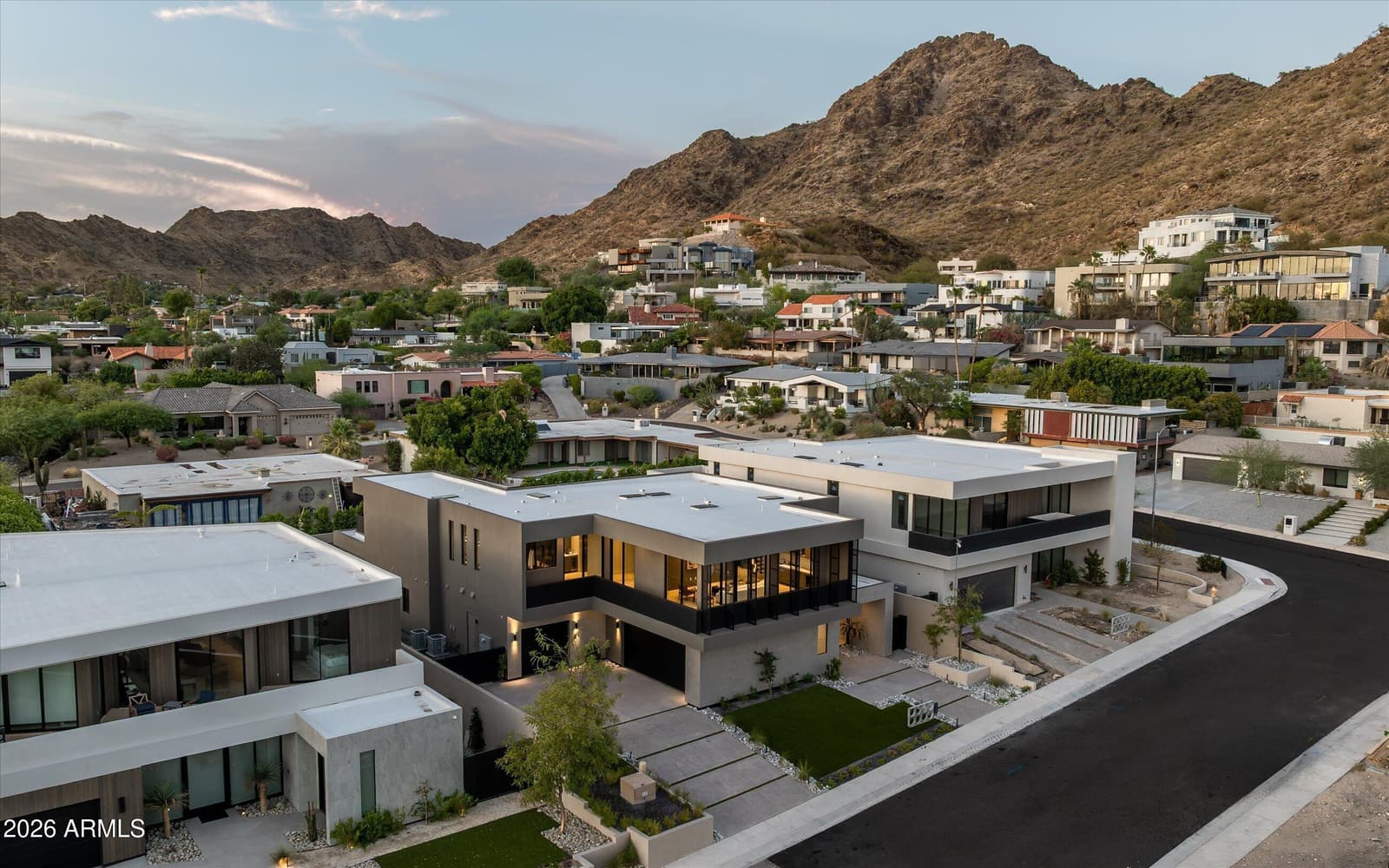 2228 E SOLAR Drive, Phoenix, AZ 85020 — photo 3 of 59