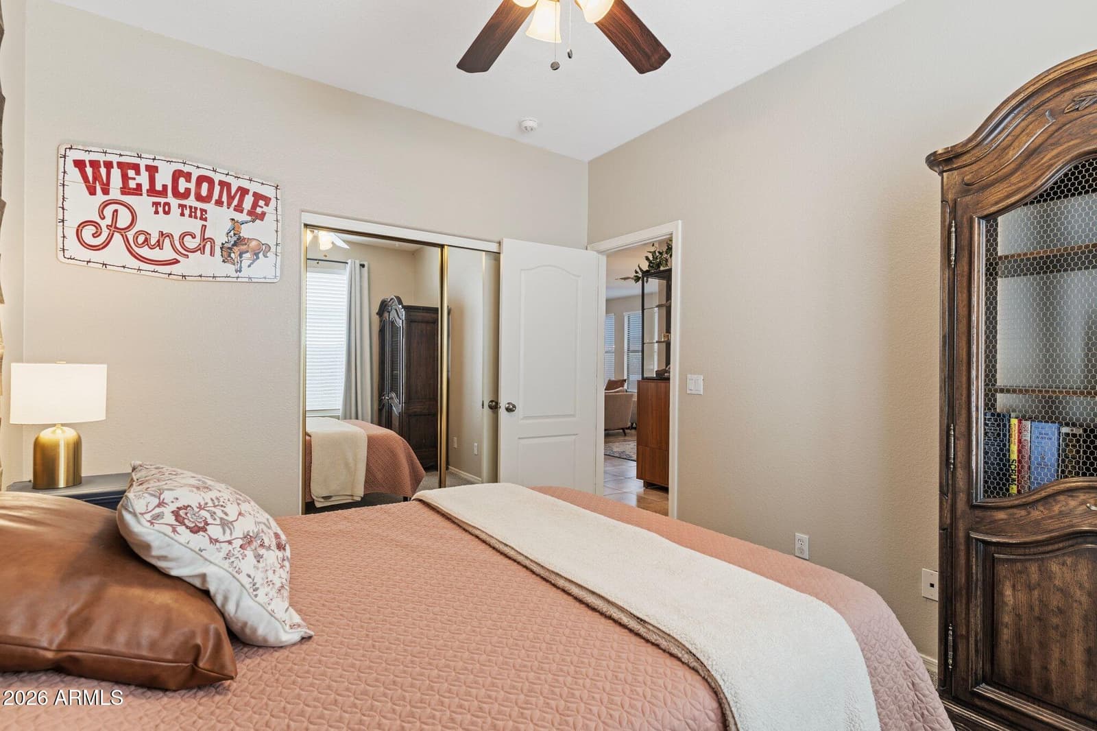 5341 E HILTON Avenue, Mesa, AZ 85206 — photo 13 of 33
