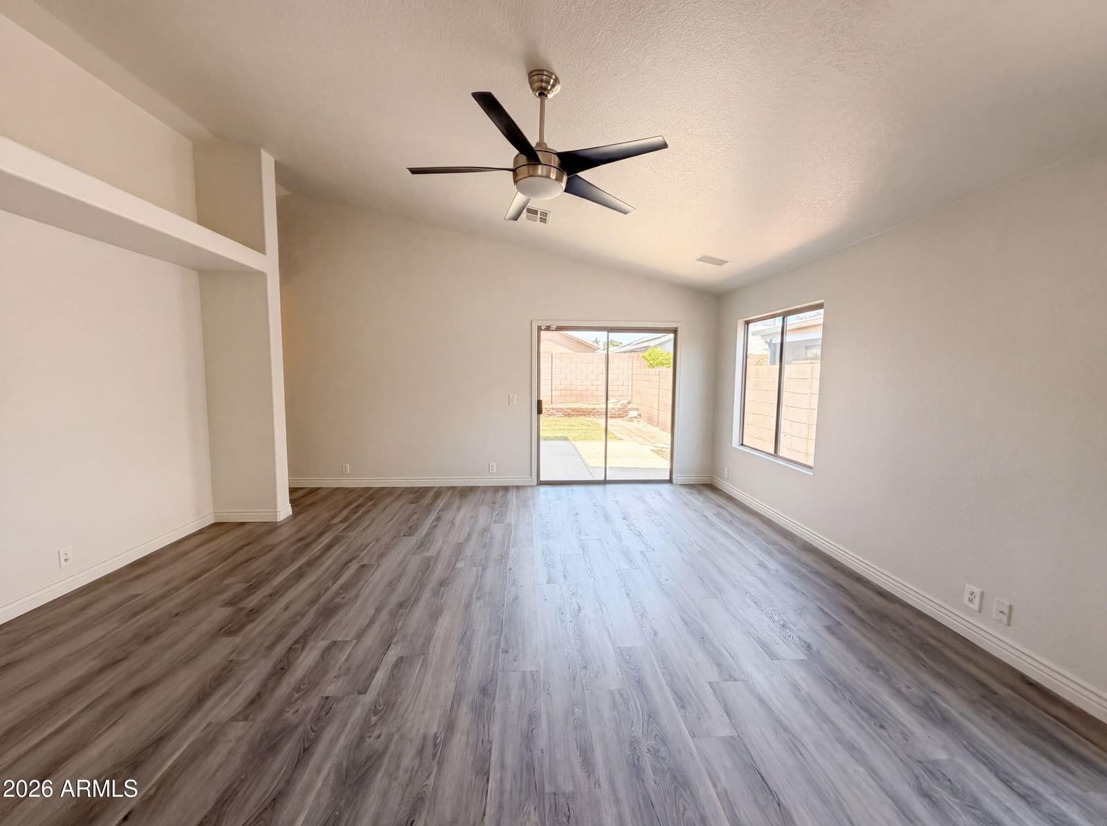 3428 W VIA DEL SOL Drive, Phoenix, AZ 85027 — photo 3 of 31