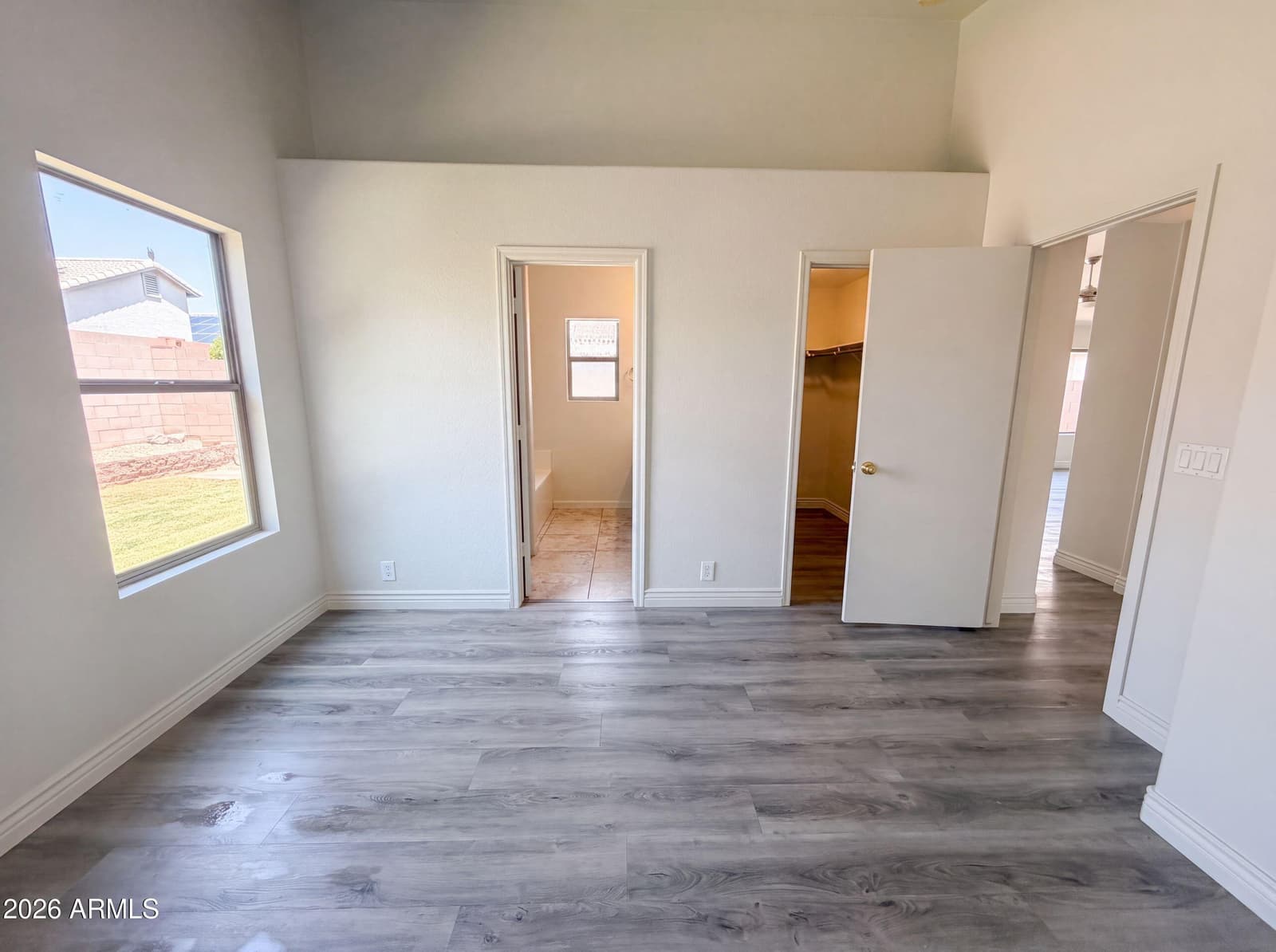 3428 W VIA DEL SOL Drive, Phoenix, AZ 85027 — photo 4 of 31