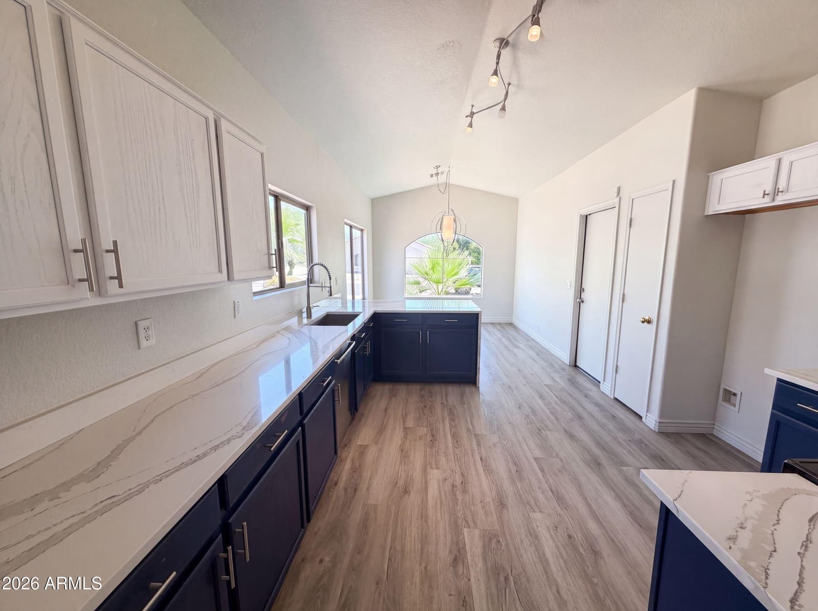 3428 W VIA DEL SOL Drive, Phoenix, AZ 85027 — photo 9 of 31