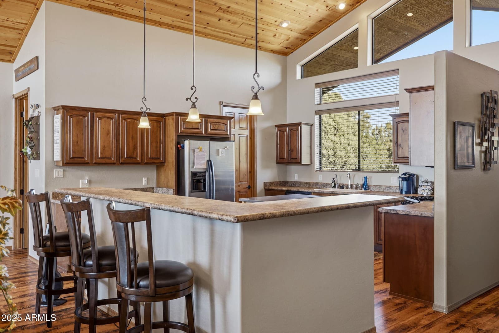 2276 THUNDERBIRD Way, Overgaard, AZ 85933 — photo 8 of 41