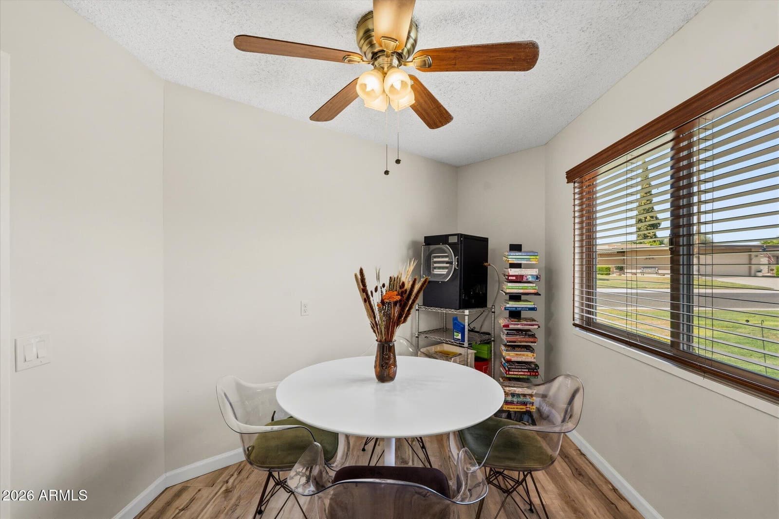 10633 W PINEAIRE Drive, Sun City, AZ 85351 — photo 11 of 40