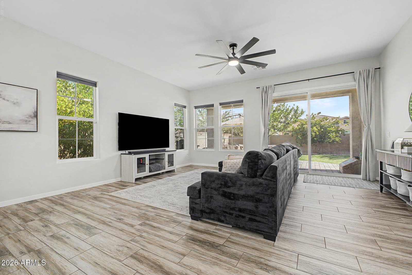 10107 E NOPAL Avenue, Mesa, AZ 85209 — photo 9 of 36